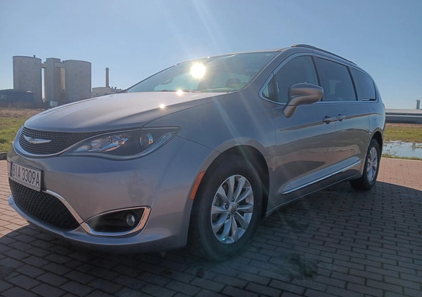 Chrysler Pacifica cena 76900 przebieg: 123000, rok produkcji 2016 z Łapy małe 211